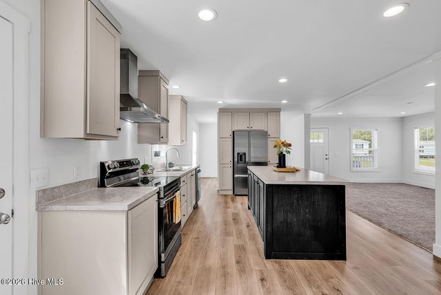 1888 Rolling Green Drive SW, Supply, NC 28462