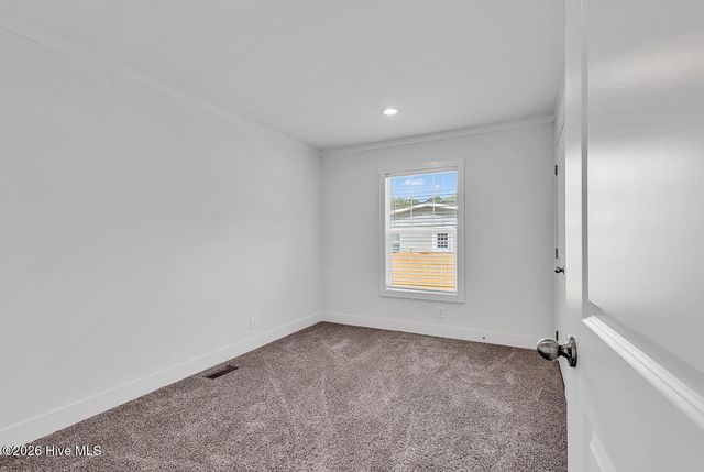 1888 Rolling Green Drive SW, Supply, NC 28462