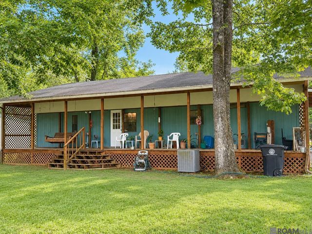 21042 Holmes Dr, Central, LA 70791