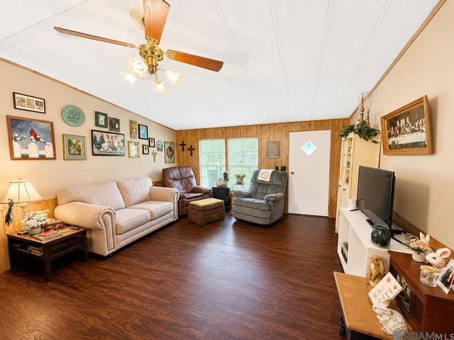 21042 Holmes Dr, Central, LA 70791