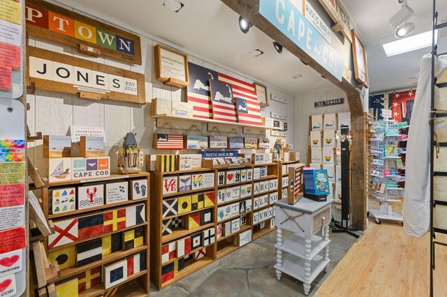 193 Commercial Street, Provincetown, MA 02657