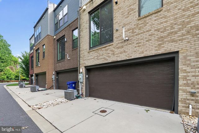 4211 LAPLATA AVE, Baltimore, MD 21211