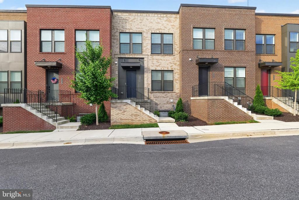 4211 LAPLATA AVE, Baltimore, MD 21211