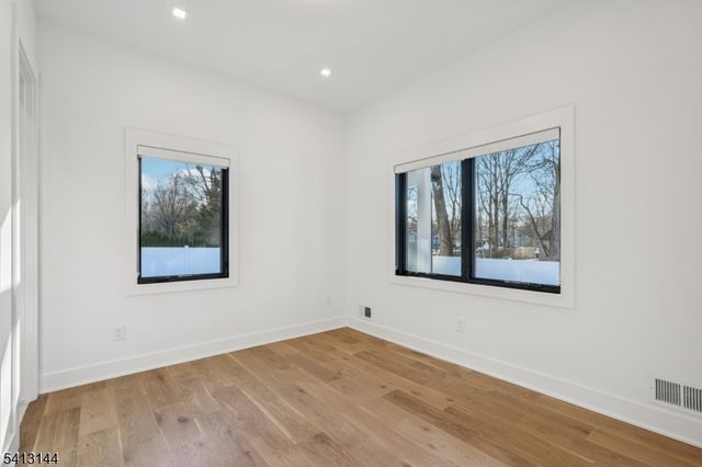 39 Billingsley Dr, Livingston Twp., NJ 07039