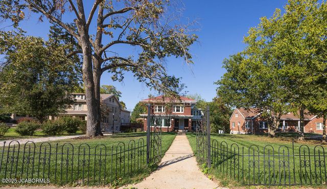 1114 MOREAU DRIVE, Jefferson City, MO 65101