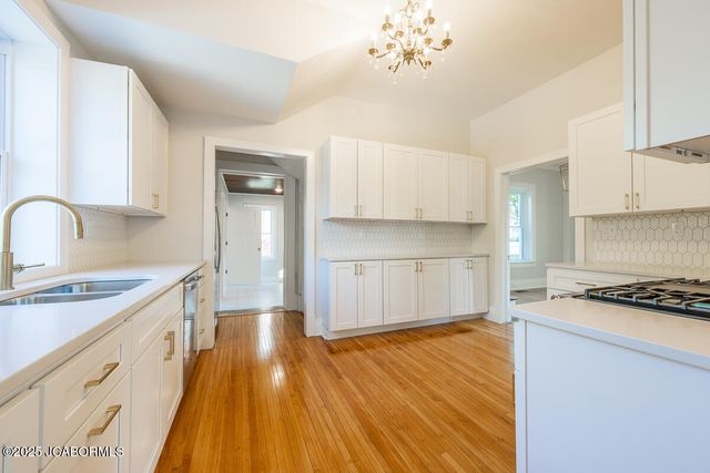 1114 MOREAU DRIVE, Jefferson City, MO 65101