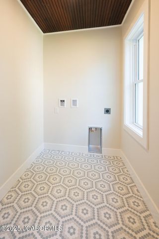 1114 MOREAU DRIVE, Jefferson City, MO 65101