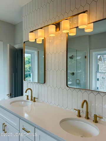 1114 MOREAU DRIVE, Jefferson City, MO 65101