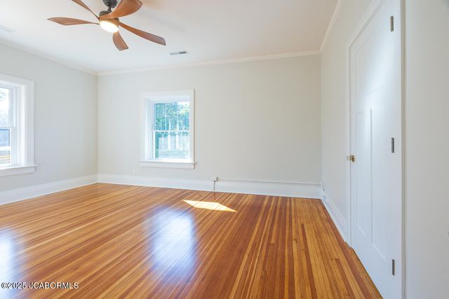 1114 MOREAU DRIVE, Jefferson City, MO 65101