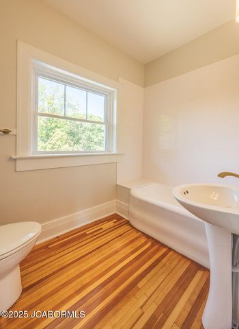 1114 MOREAU DRIVE, Jefferson City, MO 65101