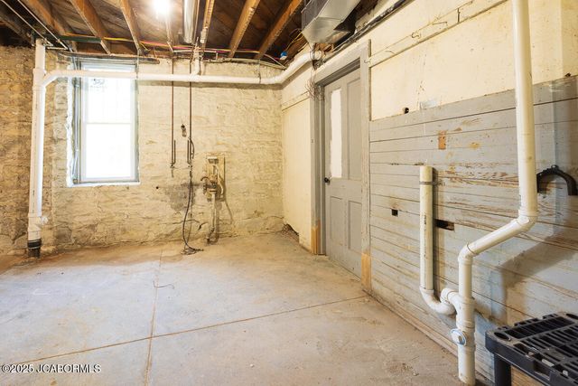 1114 MOREAU DRIVE, Jefferson City, MO 65101