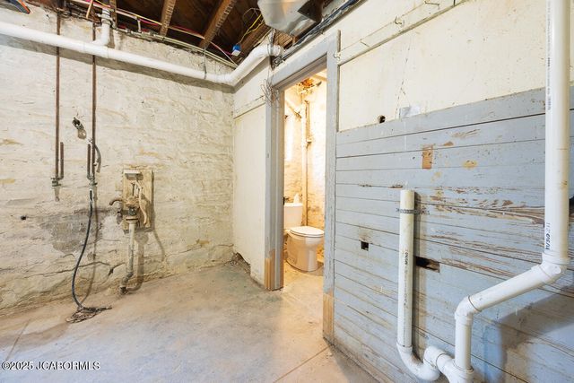 1114 MOREAU DRIVE, Jefferson City, MO 65101