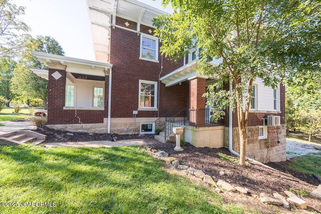 1114 MOREAU DRIVE, Jefferson City, MO 65101