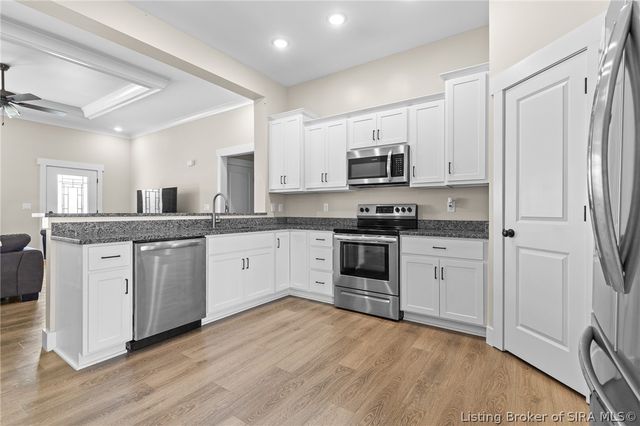 5245 Tallahala Street, Sellersburg, IN 47172