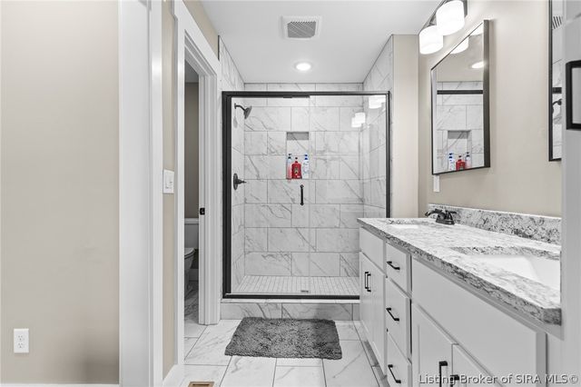 5245 Tallahala Street, Sellersburg, IN 47172
