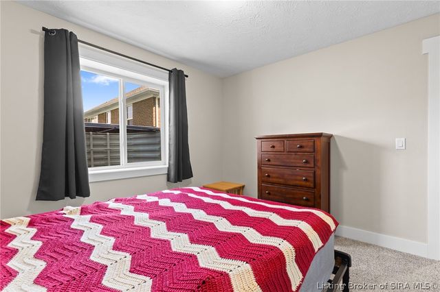 5245 Tallahala Street, Sellersburg, IN 47172