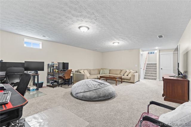 5245 Tallahala Street, Sellersburg, IN 47172