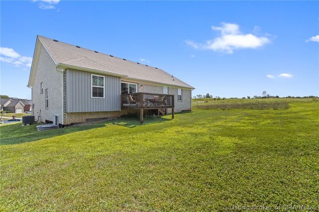 5245 Tallahala Street, Sellersburg, IN 47172