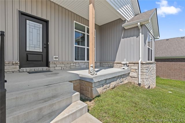 5245 Tallahala Street, Sellersburg, IN 47172