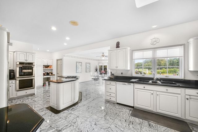 1224 Muirfield Drive, Schererville, IN 46375