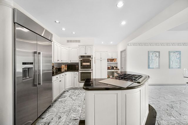 1224 Muirfield Drive, Schererville, IN 46375