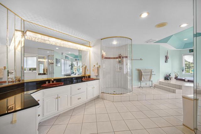 1224 Muirfield Drive, Schererville, IN 46375