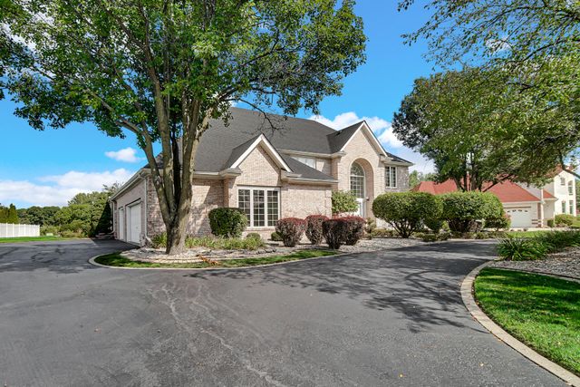 1224 Muirfield Drive, Schererville, IN 46375