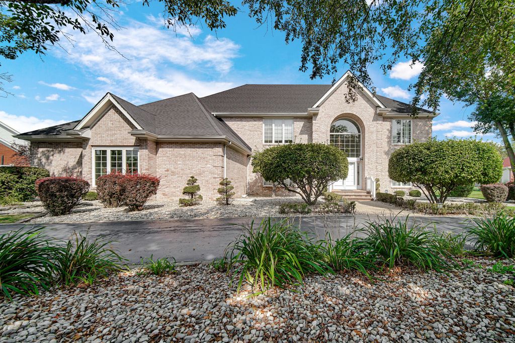 1224 Muirfield Drive, Schererville, IN 46375