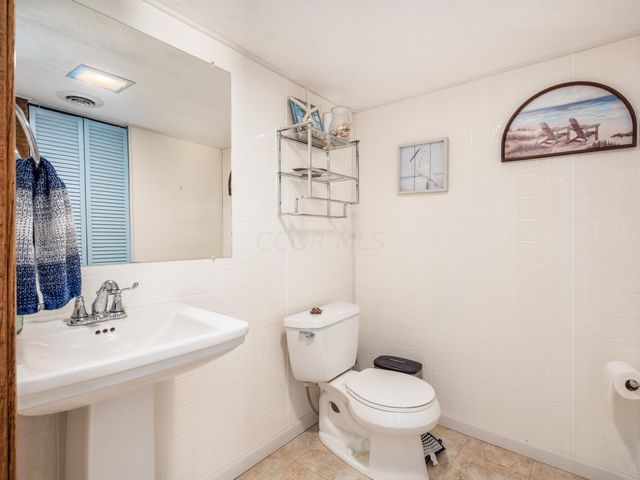 4 Cadillac Drive, Senecaville, OH 43780