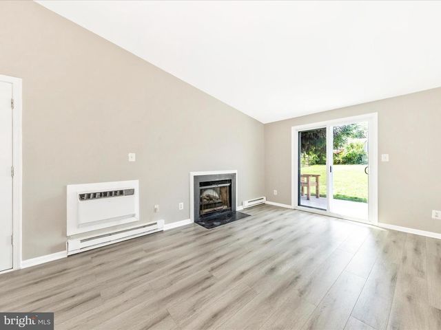 823 CHADWICK CIR, Frederick, MD 21701