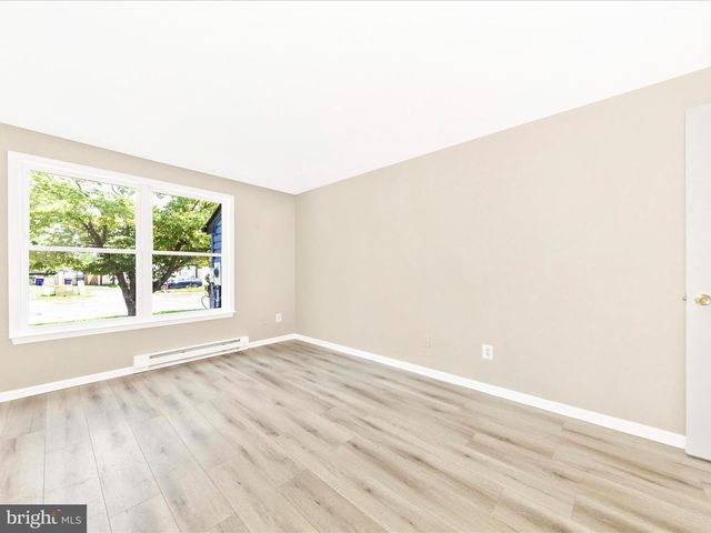 823 CHADWICK CIR, Frederick, MD 21701