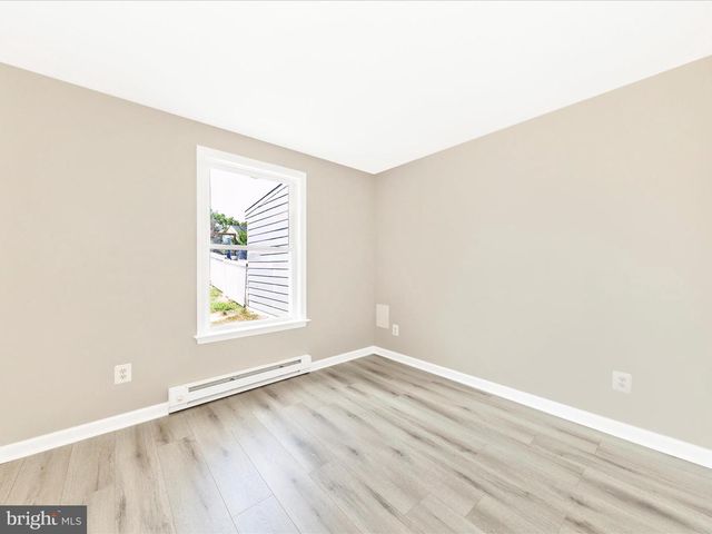 823 CHADWICK CIR, Frederick, MD 21701