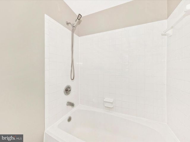 823 CHADWICK CIR, Frederick, MD 21701