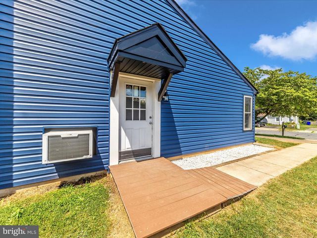823 CHADWICK CIR, Frederick, MD 21701