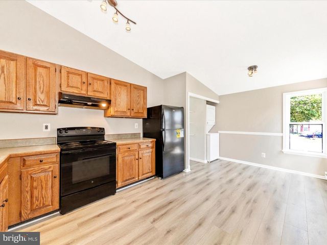 823 CHADWICK CIR, Frederick, MD 21701