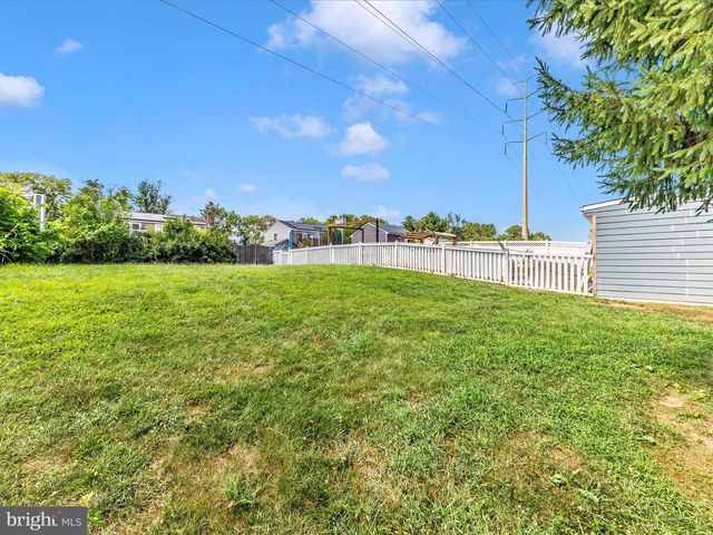 823 CHADWICK CIR, Frederick, MD 21701