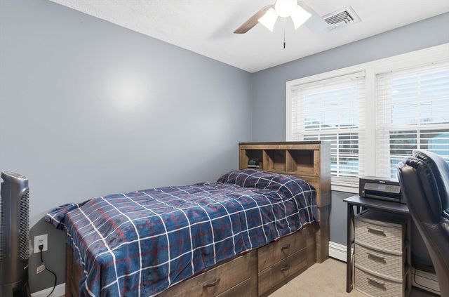 20 Jennifer Ln, Peabody, MA 01960