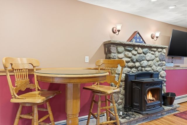 20 Jennifer Ln, Peabody, MA 01960