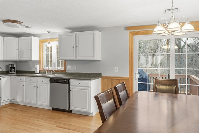 20 Jennifer Ln, Peabody, MA 01960