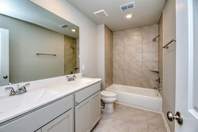 21126 Sunlight Grove Drive, Bonney, TX 77583