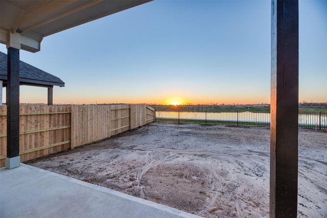 21126 Sunlight Grove Drive, Bonney, TX 77583