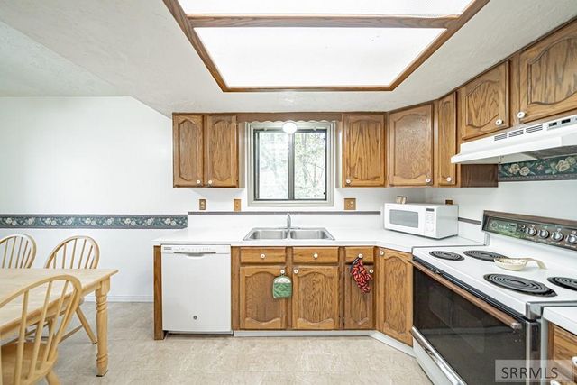 2738 Hallon Street, Idaho Falls, ID 83402