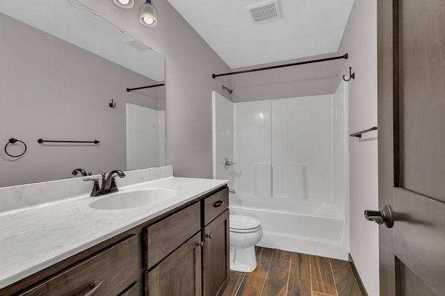 2112 4th Street N, Sartell, MN 56377