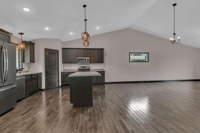 2112 4th Street N, Sartell, MN 56377