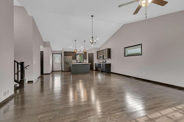 2112 4th Street N, Sartell, MN 56377