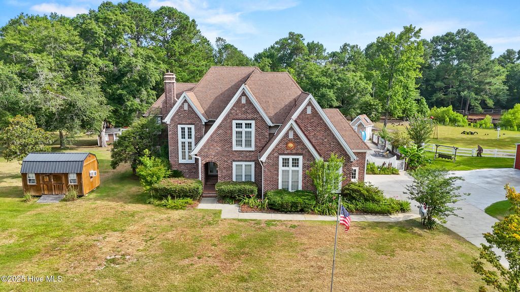 450 Berry Lane, Supply, NC 28462