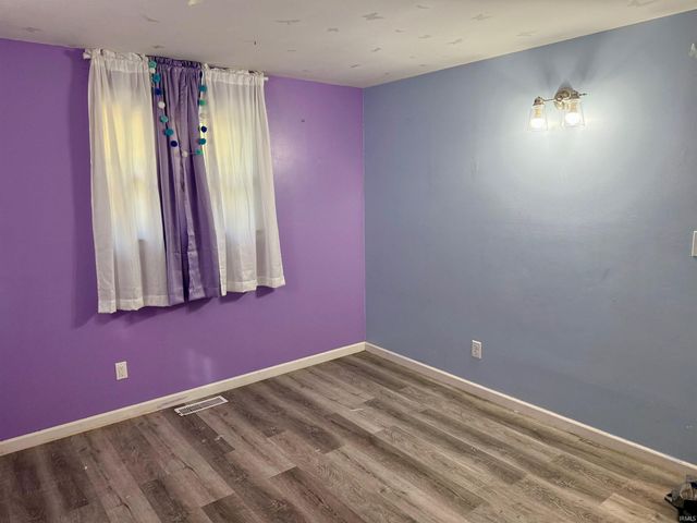 204 W Trenton Street, Sharpsville, IN 46068