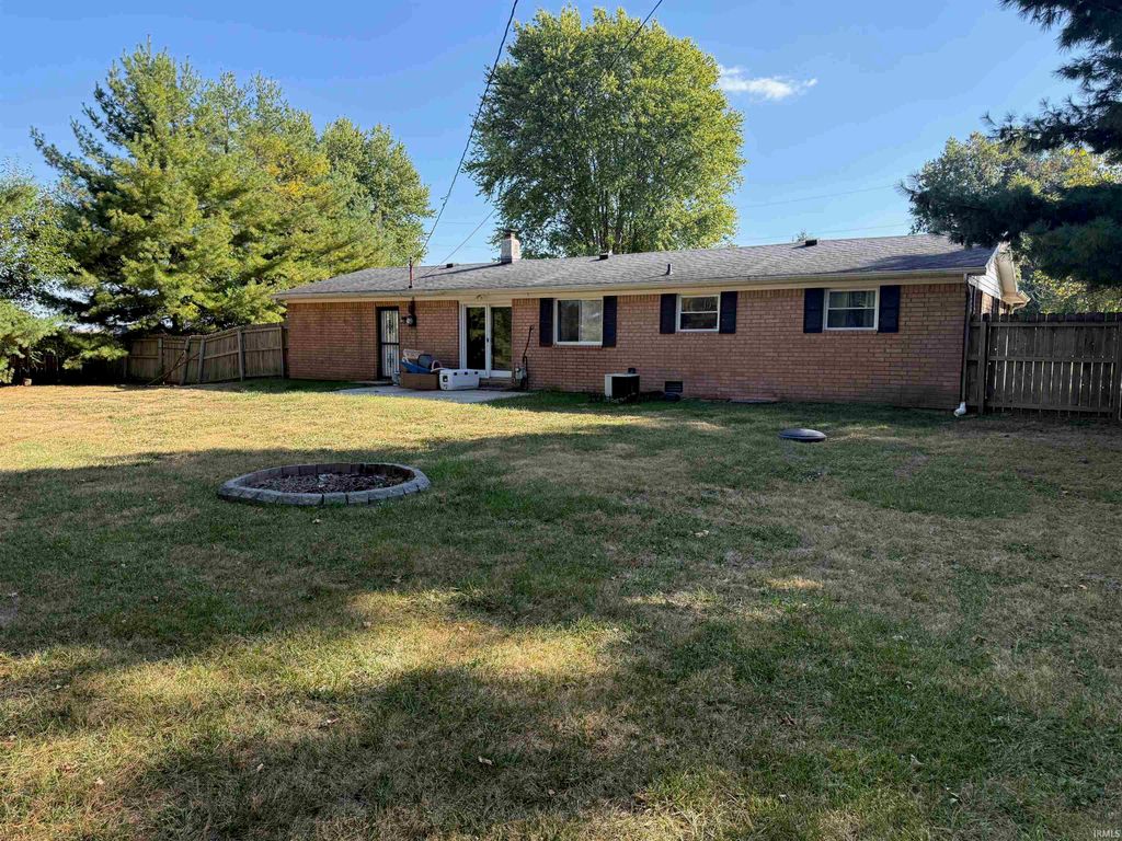 204 W Trenton Street, Sharpsville, IN 46068
