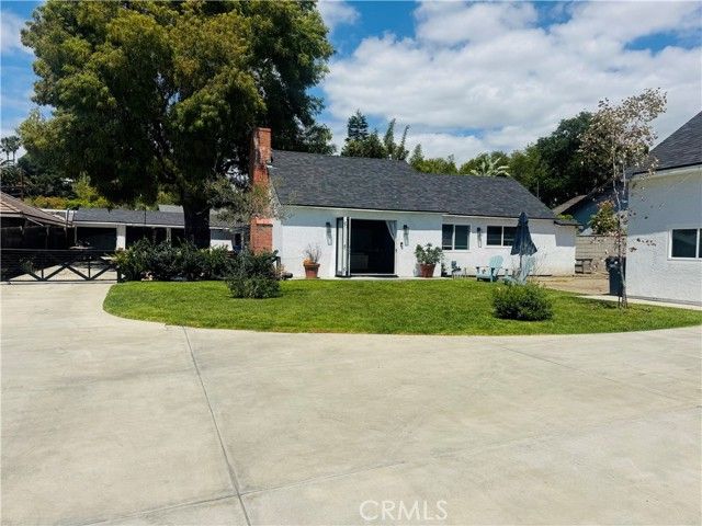 18861 Fairhaven, Santa Ana, CA 92705