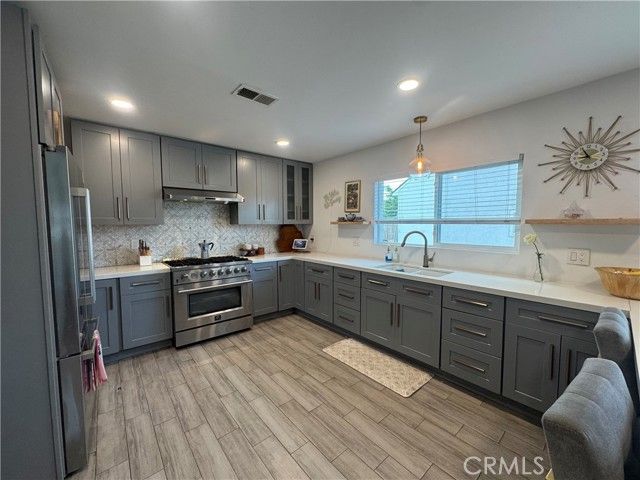 18861 Fairhaven, Santa Ana, CA 92705